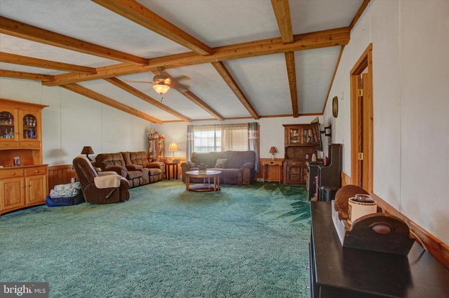 64 TIFFANY DR, Shippensburg, PA 17257