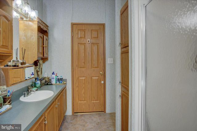 64 TIFFANY DR, Shippensburg, PA 17257