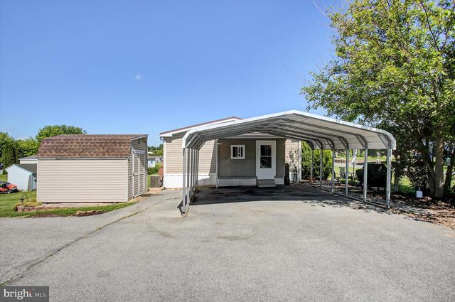 64 TIFFANY DR, Shippensburg, PA 17257
