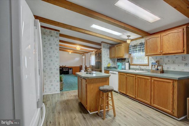 64 TIFFANY DR, Shippensburg, PA 17257