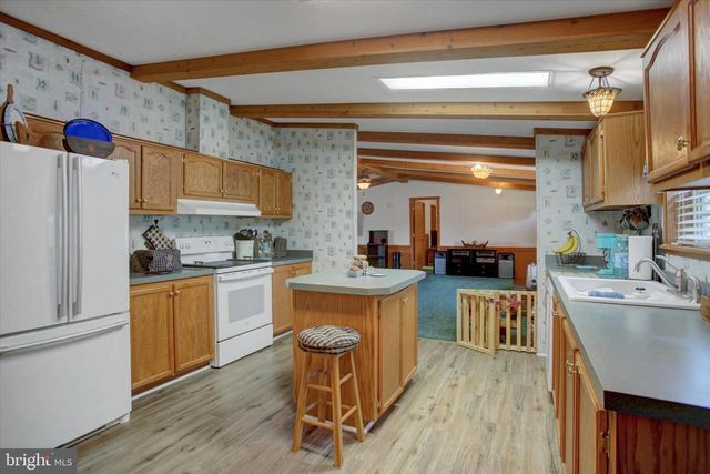 64 TIFFANY DR, Shippensburg, PA 17257