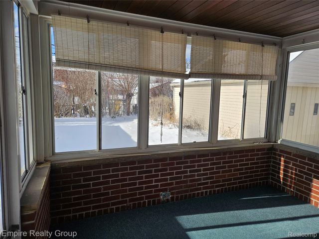 243 Devonshire Street, Dearborn, MI 48124