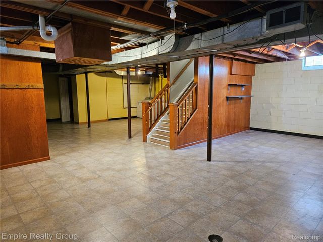 243 Devonshire Street, Dearborn, MI 48124