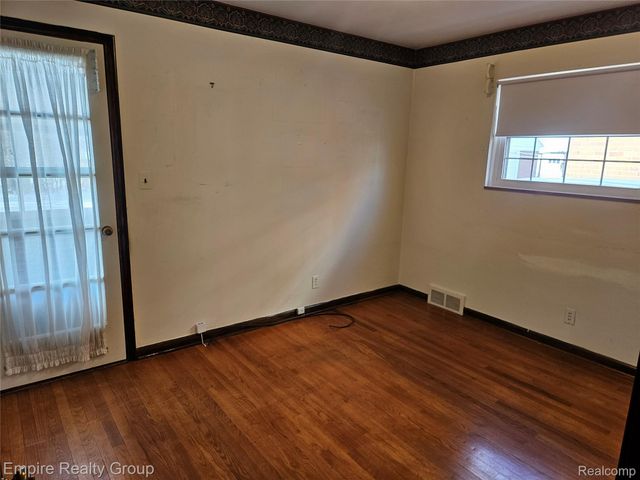 243 Devonshire Street, Dearborn, MI 48124