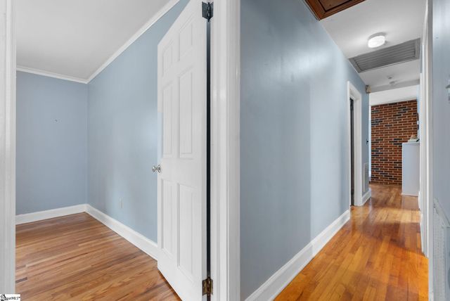 31 Twin Springs Drive, Greenville, SC 29605