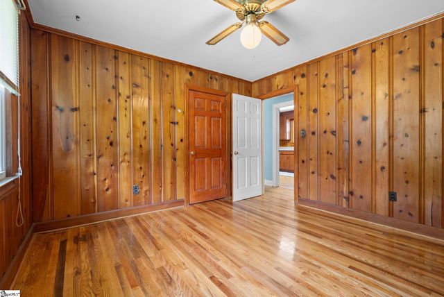 31 Twin Springs Drive, Greenville, SC 29605