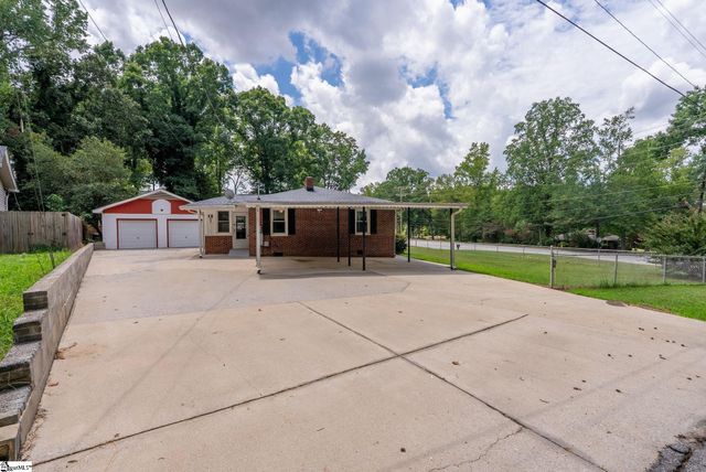 31 Twin Springs Drive, Greenville, SC 29605