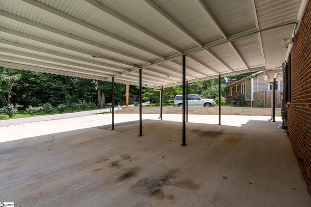 31 Twin Springs Drive, Greenville, SC 29605