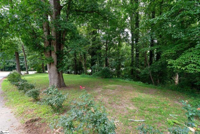 31 Twin Springs Drive, Greenville, SC 29605