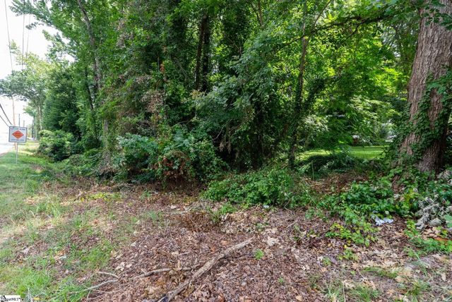 31 Twin Springs Drive, Greenville, SC 29605