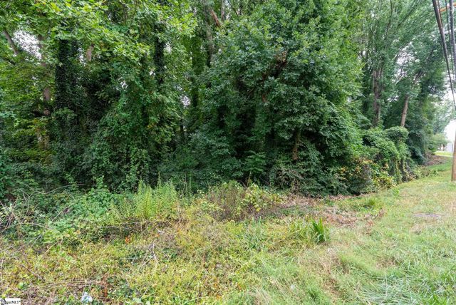 31 Twin Springs Drive, Greenville, SC 29605