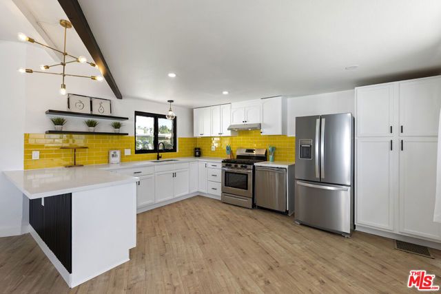 44251 Russell Lane, Palm Desert, CA 92260