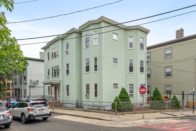 105 Walnut St 1, Somerville, MA 02145