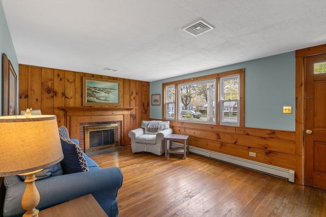 15 Squanto Rd, Yarmouth, MA 02664