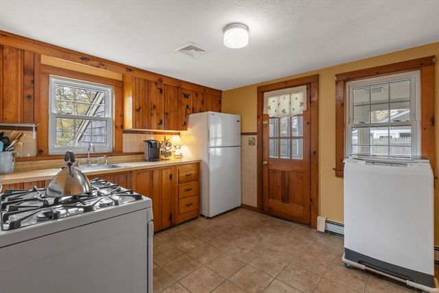 15 Squanto Rd, Yarmouth, MA 02664
