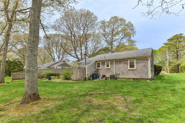 15 Squanto Rd, Yarmouth, MA 02664