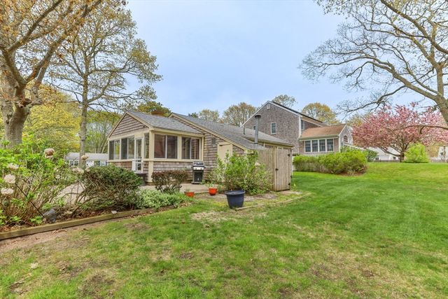 15 Squanto Rd, Yarmouth, MA 02664