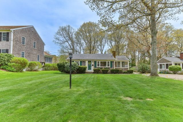 15 Squanto Rd, Yarmouth, MA 02664