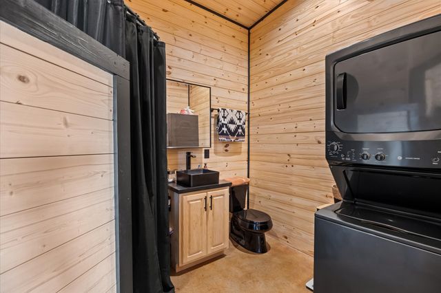 1990 W Mccaleb Lane, Hamilton, TX 76531