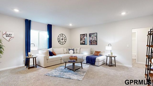 12927 S 67th Street, Papillion, NE 68113