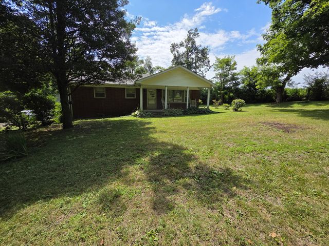 1438 Rocky Mound Rd, Westmoreland, TN 37186