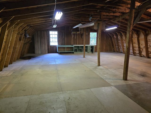 1438 Rocky Mound Rd, Westmoreland, TN 37186