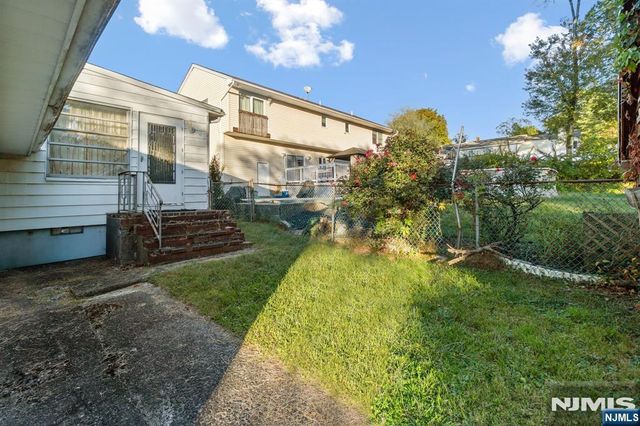 2 Overlook Avenue, Little Falls, NJ 07424
