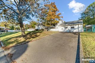 2 Overlook Avenue, Little Falls, NJ 07424