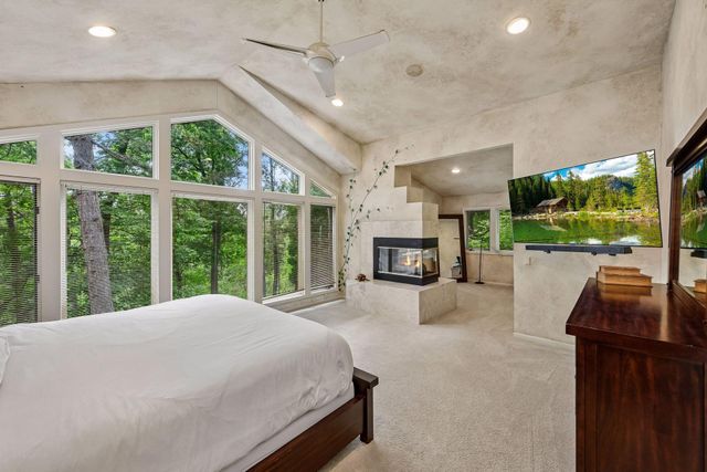 12001 Hilloway Road W, Minnetonka, MN 55305