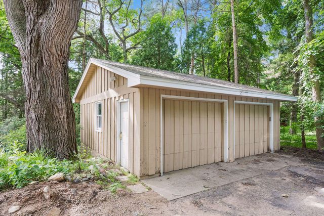 12001 Hilloway Road W, Minnetonka, MN 55305