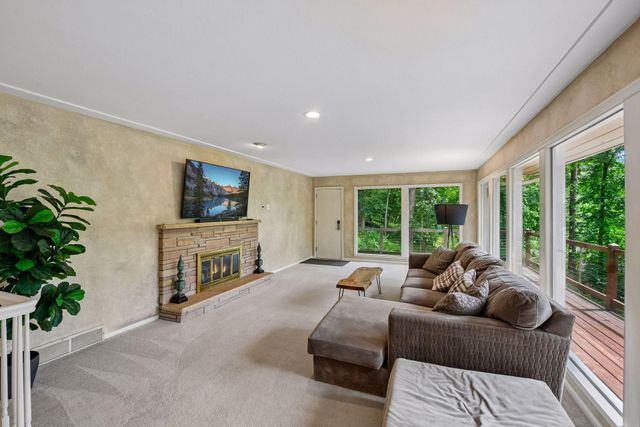 12001 Hilloway Road W, Minnetonka, MN 55305
