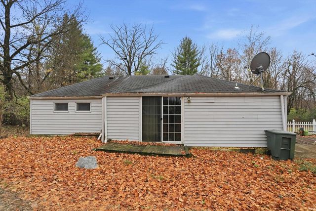 8833 S Oak Street, Knightstown, IN 46148