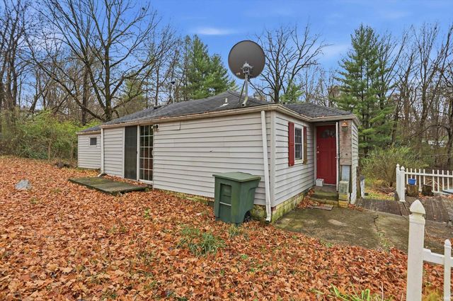 8833 S Oak Street, Knightstown, IN 46148