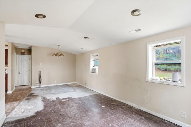 8833 S Oak Street, Knightstown, IN 46148