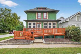 2101 W 5TH Street, Davenport, IA 52802