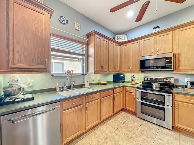 25225 LAUREL VALLEY ROAD, Leesburg, FL 34748