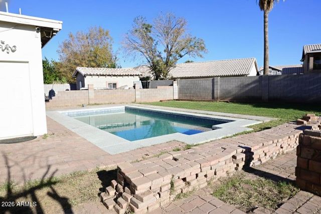 8544 W HOLLY Street, Phoenix, AZ 85037