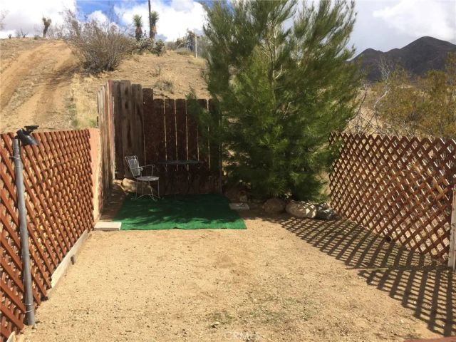 6719 Deep Creek Road, Apple Valley, CA 92308