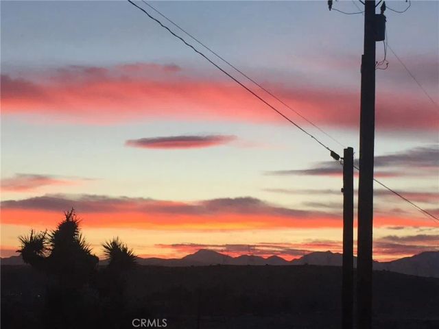 6719 Deep Creek Road, Apple Valley, CA 92308