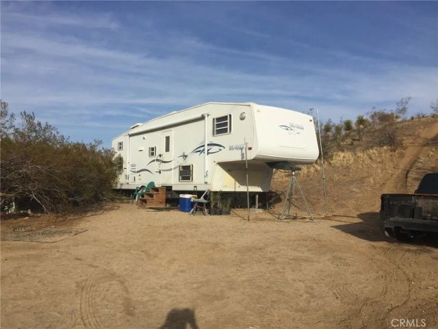 6719 Deep Creek Road, Apple Valley, CA 92308