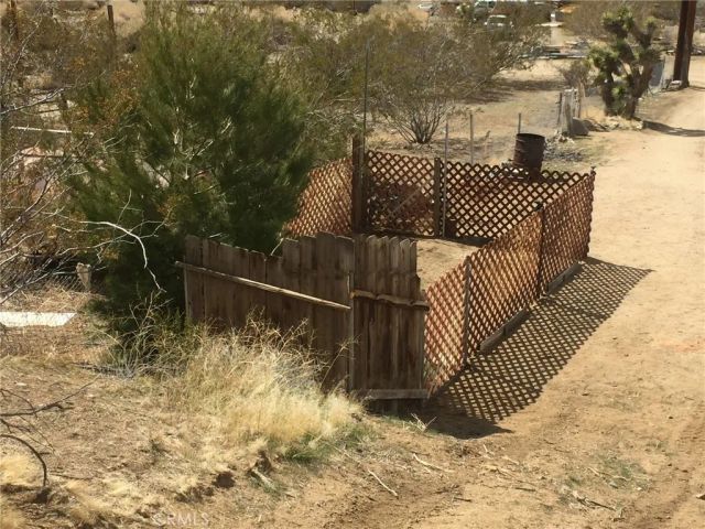 6719 Deep Creek Road, Apple Valley, CA 92308