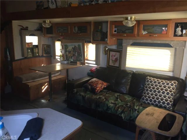 6719 Deep Creek Road, Apple Valley, CA 92308