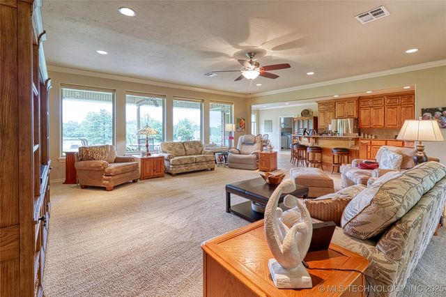 124 Walnut Ridge, Eufaula, OK 74432