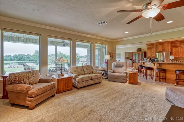 124 Walnut Ridge, Eufaula, OK 74432