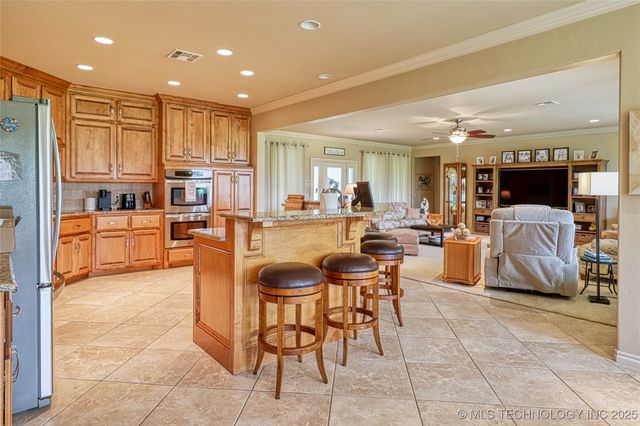 124 Walnut Ridge, Eufaula, OK 74432