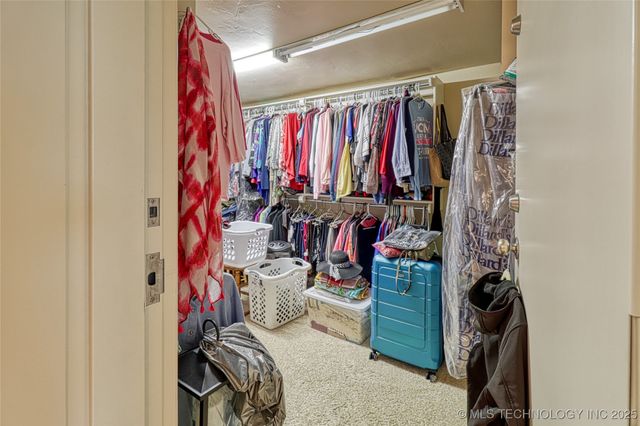 124 Walnut Ridge, Eufaula, OK 74432