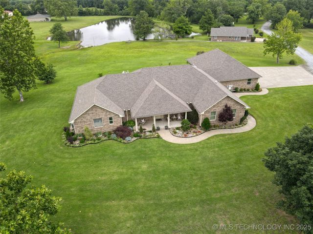 124 Walnut Ridge, Eufaula, OK 74432