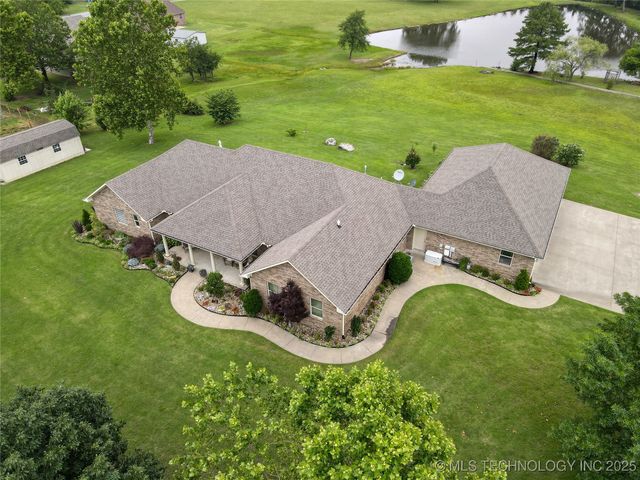 124 Walnut Ridge, Eufaula, OK 74432