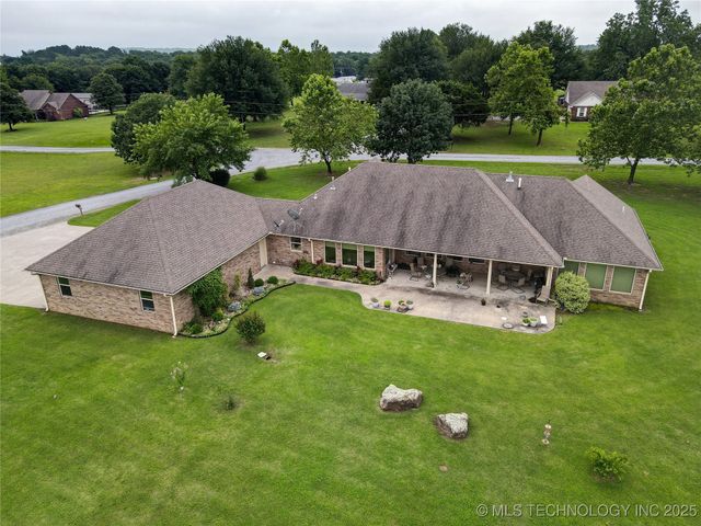 124 Walnut Ridge, Eufaula, OK 74432