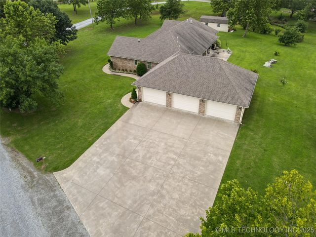 124 Walnut Ridge, Eufaula, OK 74432